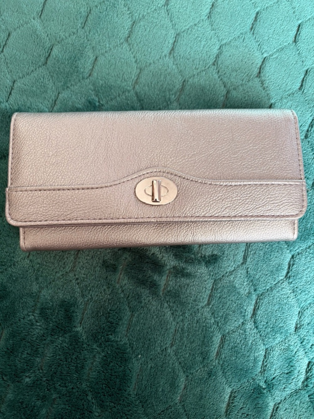 Metallic Silver Long Wallet Clutch Organizer Snap Closure Multi-Compartment